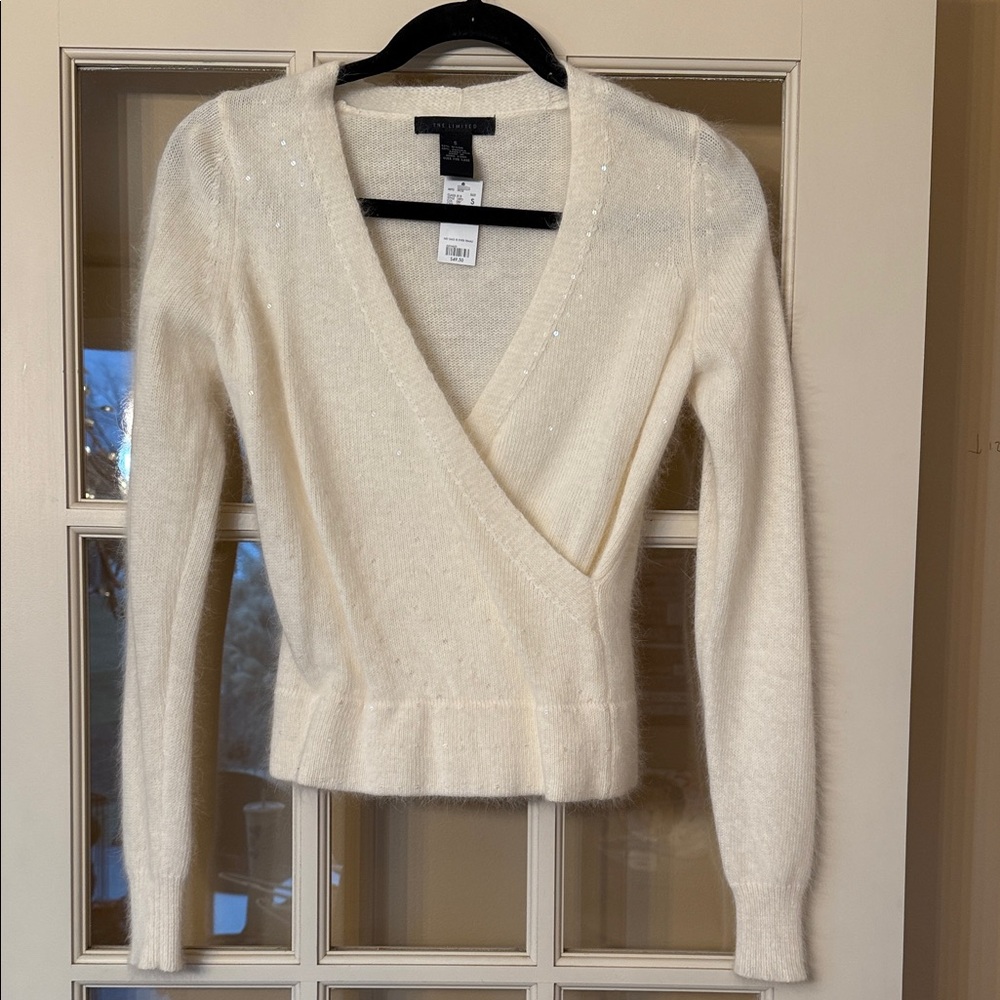 NWT The Limited Cream V-Neck Sweater size Small